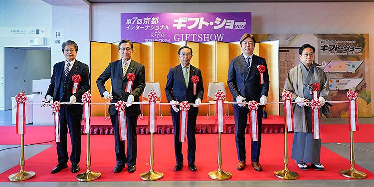 �J��̗l�q